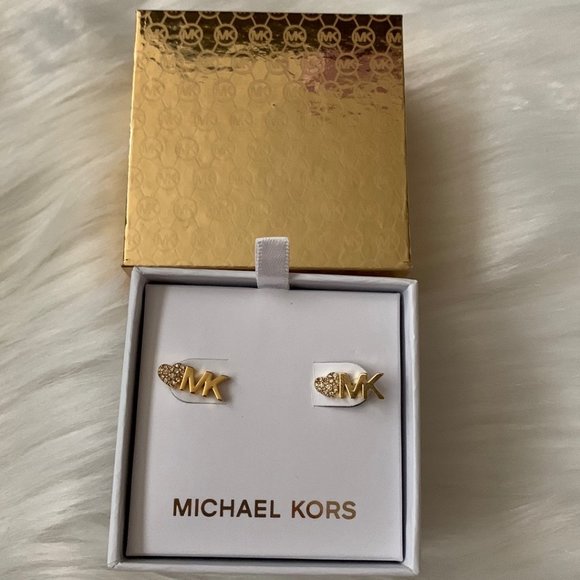 MICHAEL KORS Pave Heart Logo Stud Earrings in Gold - Picture 1 of 2